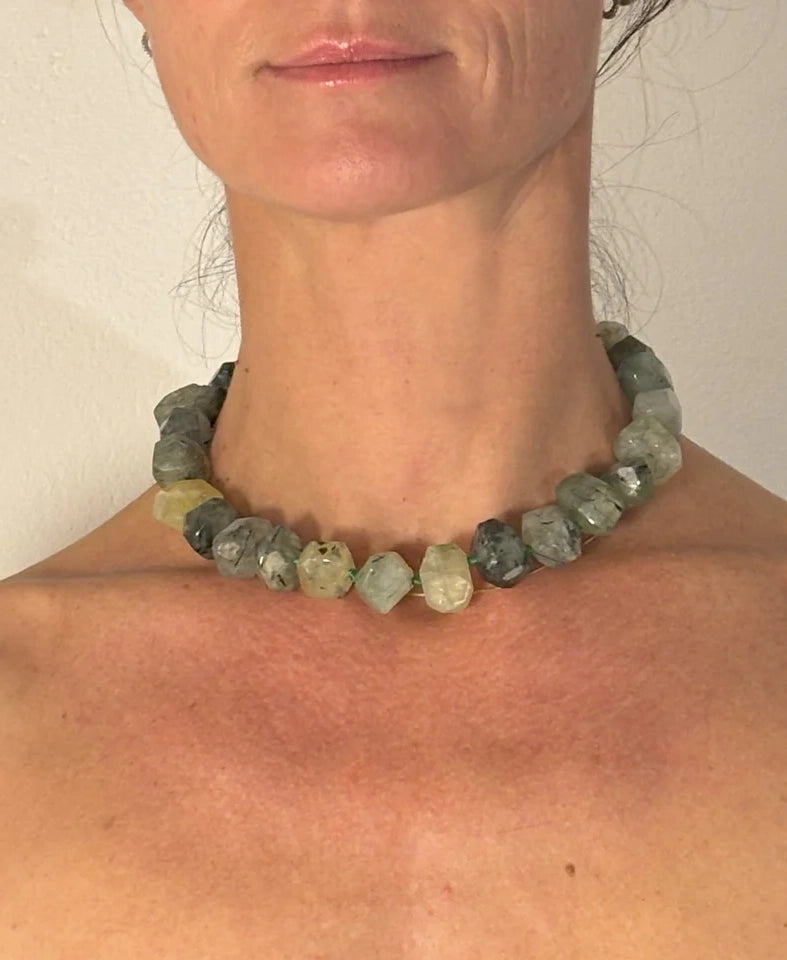 LaMina collana in prehnite