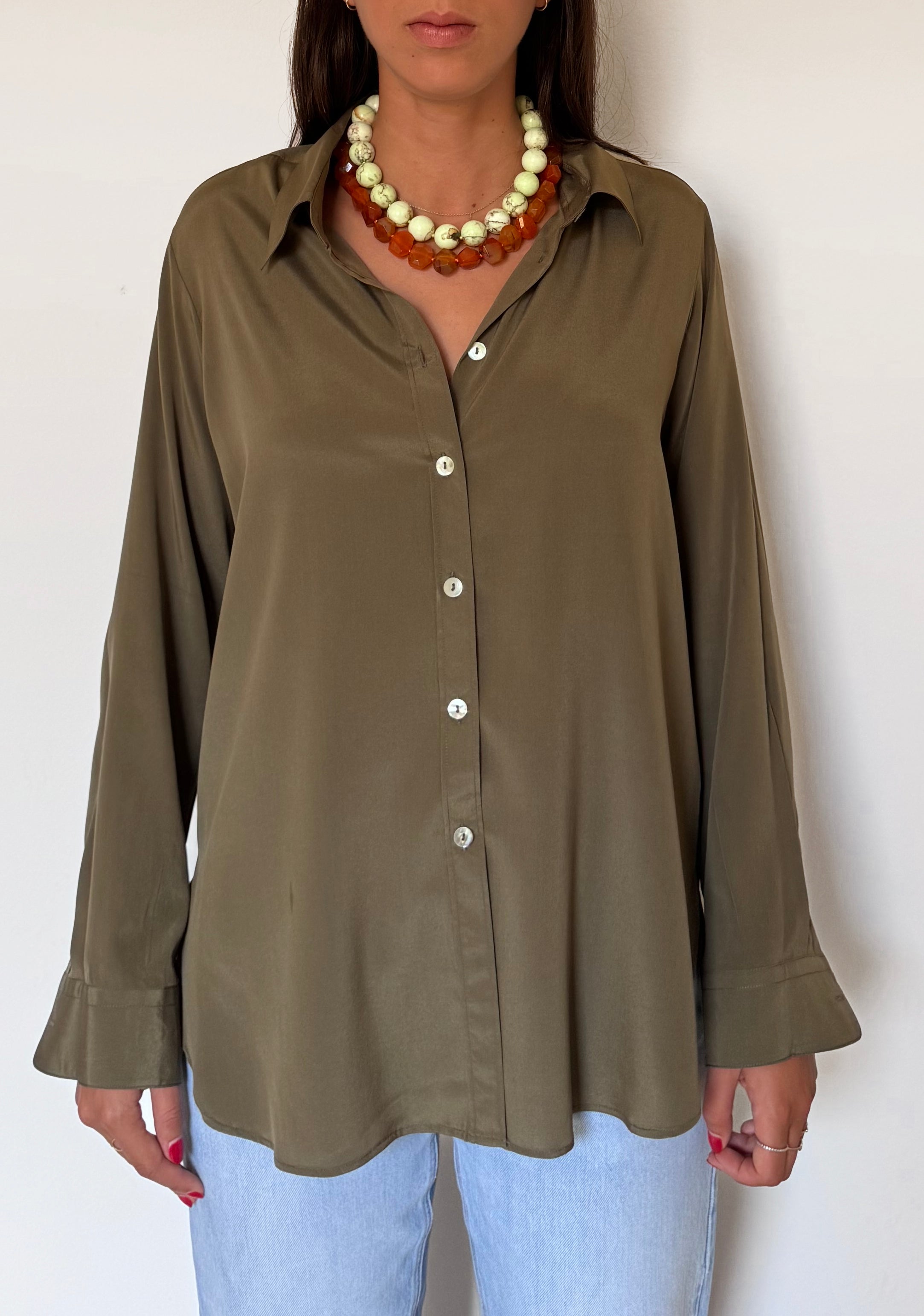 Camicia LaDelfina in crêpe di seta kaki